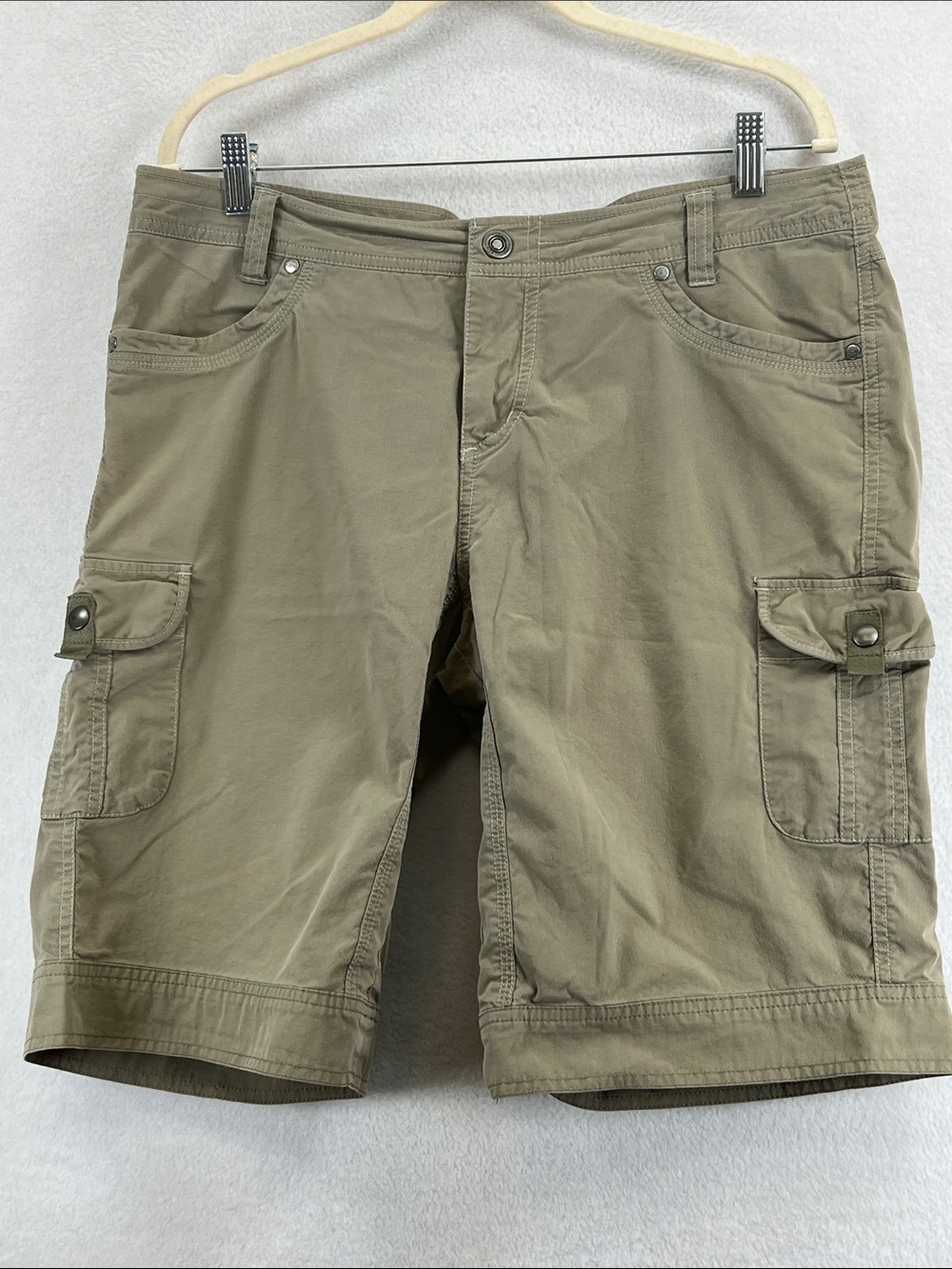 Women’s Kuhl Olive Cargo Shorts with Utility Pockets Sz 14